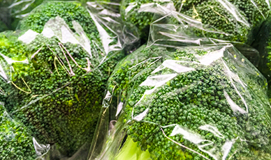 As embalagens plásticas facilitam a alimentação saudável.