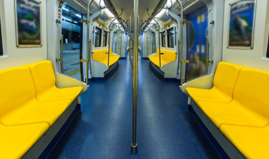 O plástico nos transportes