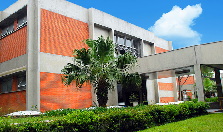 O SENAI Mario Amato é referência em cursos técnicos, com destaque para a área de plásticos.